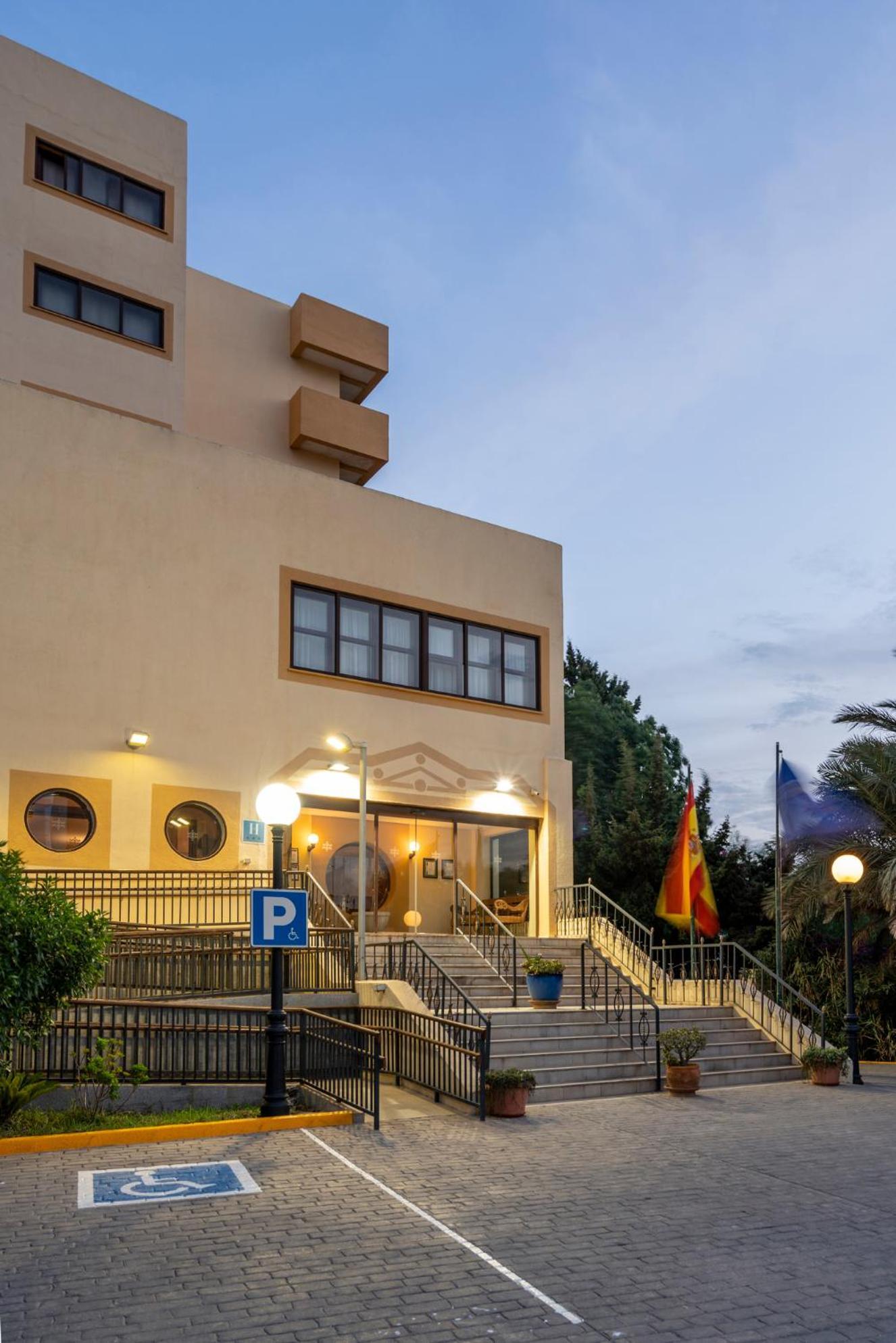 Parador De Melilla Exteriér fotografie